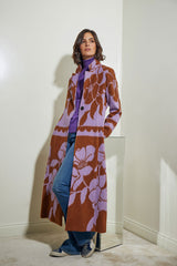 ABRIGO CUELLO SASTRE 1 BOTON FLORES MARRON Y MORADO