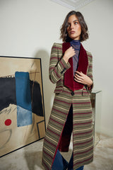 ABRIGO LARGO CON 1 BOTON Y SOLAPA SMOKING TERCIOPELO RAYAS VERDE Y BURDEOS