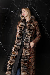 ABRIGO LARGO JACQUARD CON CUELLO DE ZORRO