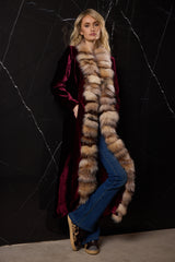 ABRIGO LARGO DE TERCIOPELPO DE SEDA CON CUELLO PELO ZORRO GRANATE