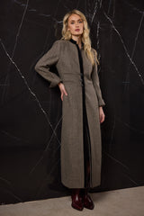 ABRIGO LARGO LANA 3 BOTONES , CUELLO MAO Y RIBETE TERCIOPELO ESPIGA NEGRO Y BEIG