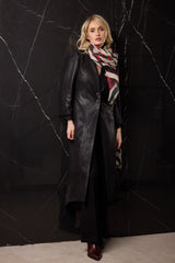 LEVITA LARGA 3 BOTONES Y ABERTURA DETRÁS NEGRA POLIPIEL