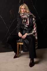 PASHMINA ESTAMPADA NEGRA Y BEIG