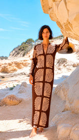 KAFTAN ESCOTE LAGRIMA IKAT PICO CONCHA MARRON