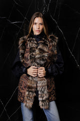 CHALECO JACQUARD CON PELO DE ZORRO BEIG