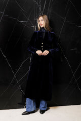 LEVITA LARGA DE TERCIOPELO DE SEDA 3 BOTONES EN AZUL