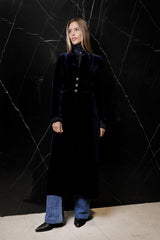 LEVITA LARGA DE TERCIOPELO DE SEDA 3 BOTONES EN AZUL